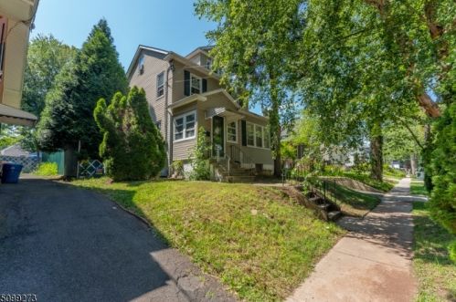 398 Drake Ave, Roselle NJ  07203-1414 exterior