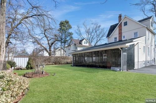 92 Delaware Ave, Dumont NJ  07628-2540 exterior