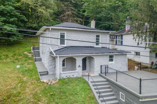 118 Piersol Ave, Bentleyville, PA 15314-1354