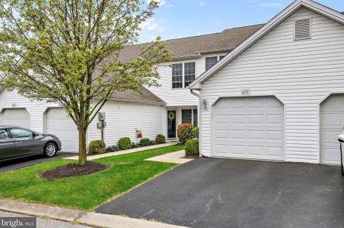 671 Mallard Dr, Etters, PA 17319-8838