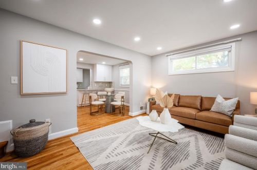 4714 Central Ave, Washington, DC 20019-5235