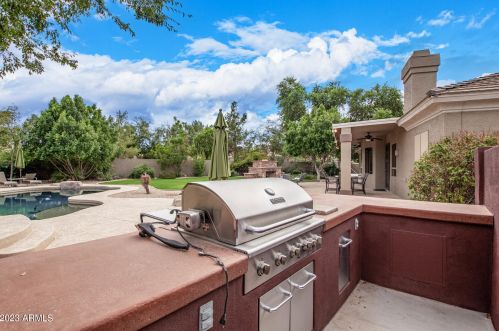 1503 Saratoga Ct, Gilbert AZ 85296-2514 exterior