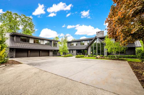 6402 Chenequa Ln, Chenequa, WI 53029-9779