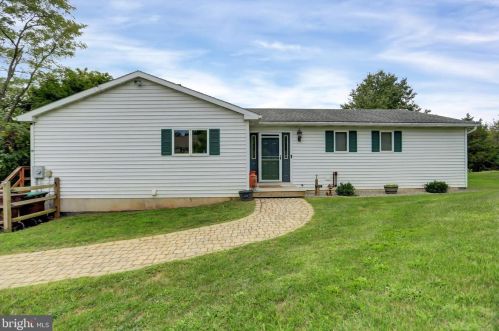 75 Collie Trl, Charnita, PA 17320-9295