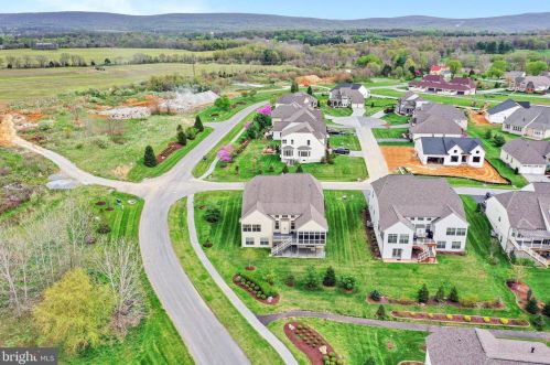 315 Lewis Washington Dr, Charles Town WV  25414-5666 exterior