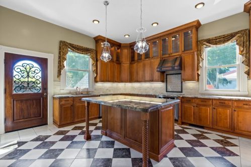 44 7 St, San Jose CA  95112-7401 exterior