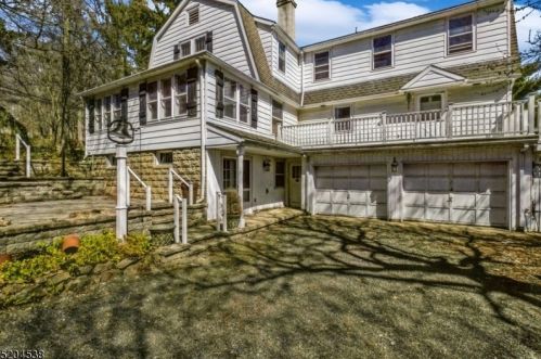 63 Old Army Rd, Bernardsville, NJ 07924-1847