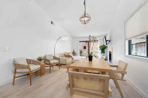 6829 Pear Tree Dr, Carlsbad CA  92011-3937 exterior