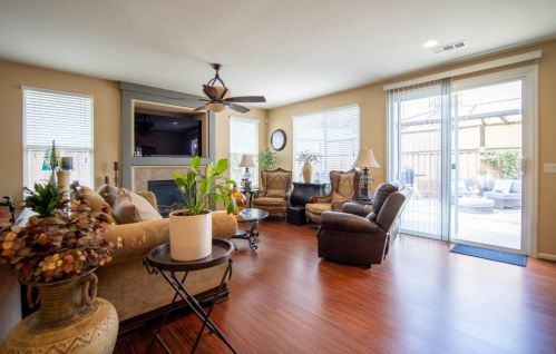 767 Red Barn Pl, Lathrop CA  95330-8975 exterior