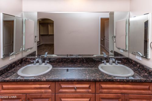 879 Window Rock Plz, Lake Havasu City AZ  86406-7374 exterior