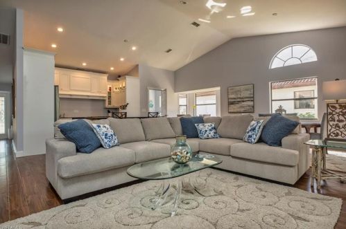 425 Countryside Dr, Naples FL  34104-6723 exterior
