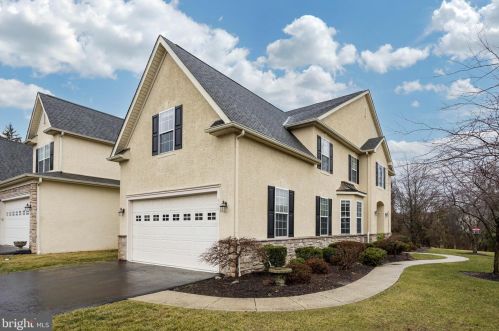 404 Blue Heron Cir, Blue Bell, PA 19422-1374