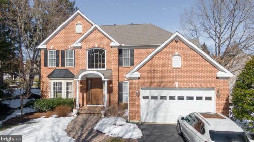 2 Huntingdon Farm Dr, Glen Mills, PA 19342-1479