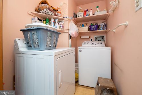 6 Pendleton Dr, Berlin Boro NJ  08009-9672 exterior