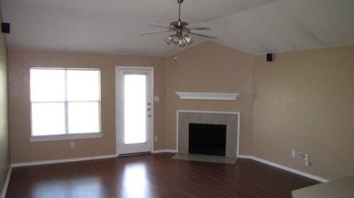 916 Brighton Way, Burleson TX  76028-7108 exterior