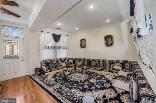 1106 Allison St, Washington, DC 20011-4437