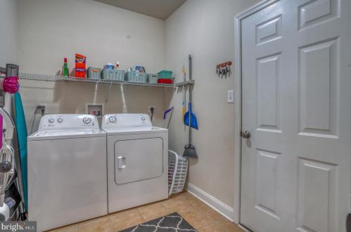 245 Stone Ridge Dr, Dover DE  19901-8205 exterior