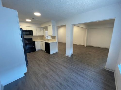 2126 Trellis Pl, Richardson TX  75081-4739 exterior