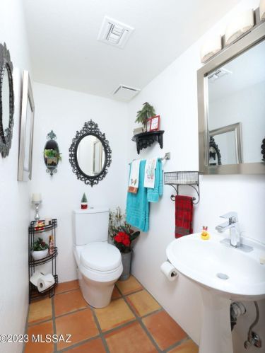 1202 Chula Vista Rd, Tucson AZ  85704-3008 exterior