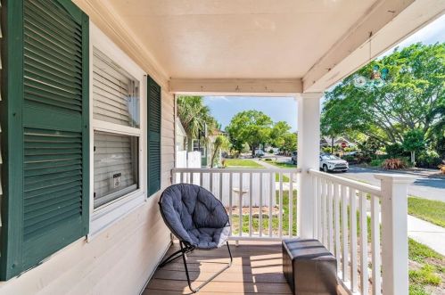 247 25 St, Saint Petersburg FL  33713-8734 exterior