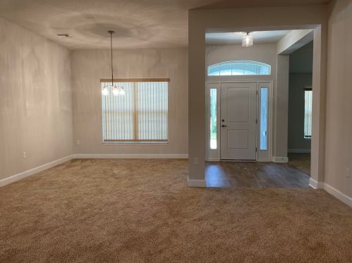 5236 Iredell St, Fort Pierce, FL 34986-2727