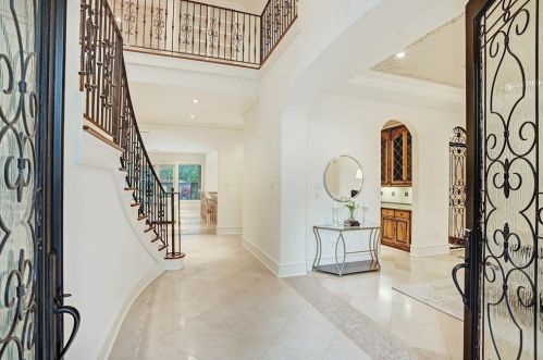 536 Chelsea St, Bellaire, TX 77401-5008