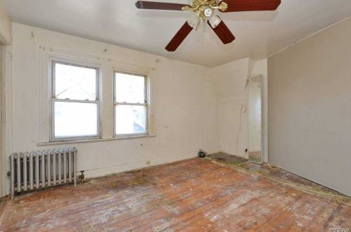 2111 Nameoke Ave, Far Rockaway NY  11691-3157 exterior