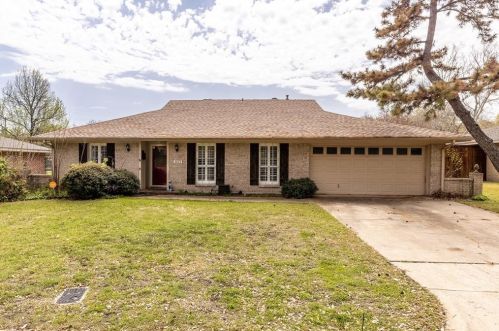 3621 Wayland Dr, Fort Worth, TX 76133-3005