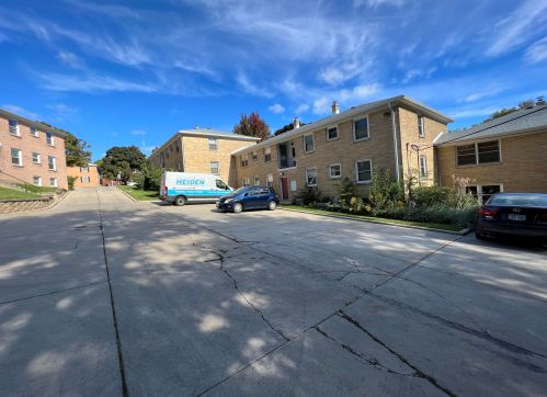 1313 Randolph Ct, Milwaukee WI  53212-1857 exterior