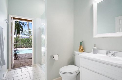 7566 Citrus Hill Ln, Naples FL  34109-0600 exterior