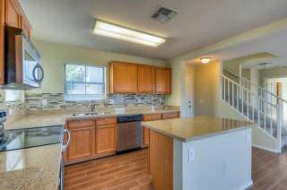 1075 Parkview Ct, Gilbert, AZ 85295-7124