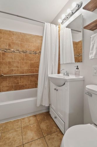 225 Delaware St, Hobart IN  46342-4110 exterior