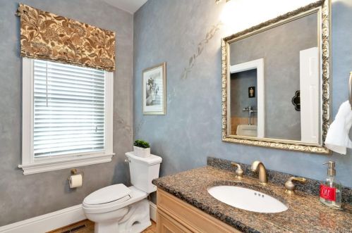 109 Peria Dr, Rocky Hill CT  06067-1741 exterior