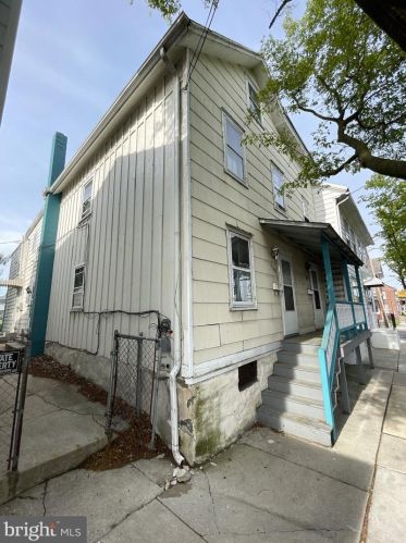 150 Middle St, Gettysburg PA  17325-1938 exterior