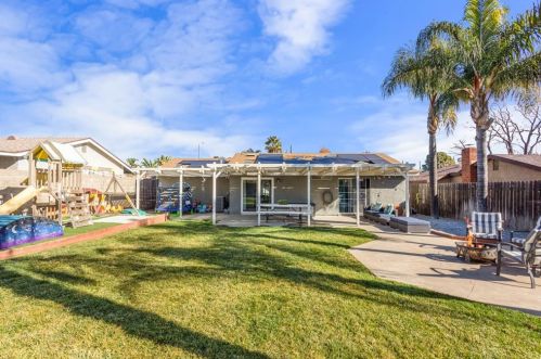 3871 Adams St, Lake Elsinore CA  92530-5312 exterior