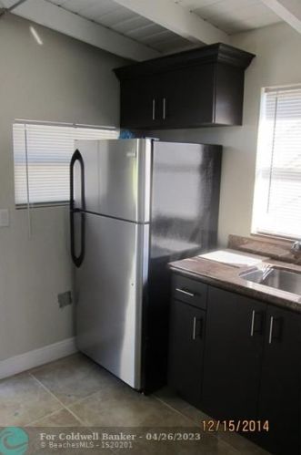 3701 48th Ave, Hollywood FL  33023-6924 exterior