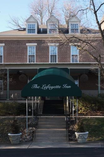525 Monroe St, Easton, PA 18042-1737