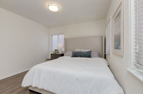 212 41st St, Manhattan Beach CA  90266-3141 exterior