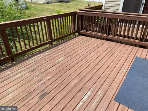 21 Witherspoon Ct, Falling Waters WV  25419-4697 exterior