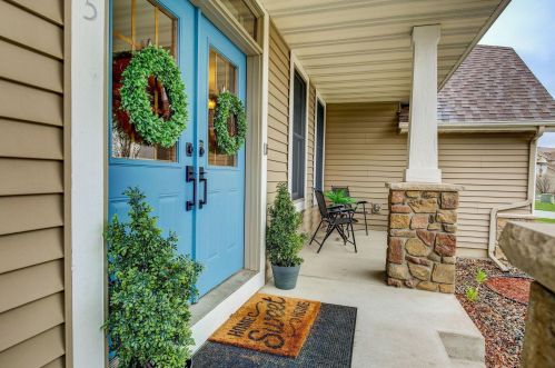 10885 Birch Ln, Saint Paul, MN 55129-6243