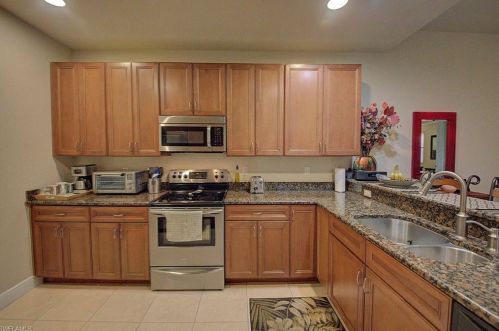 4820 17th Pl, Cape Coral, FL 33914-6956