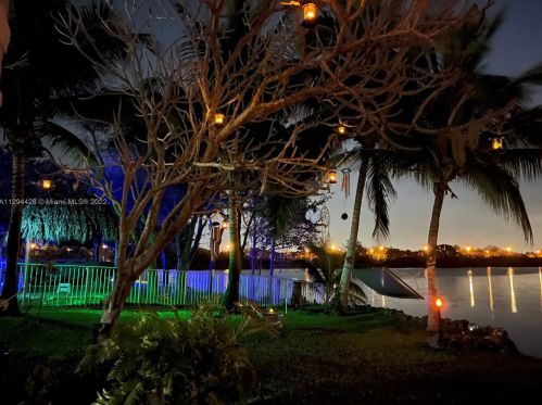 2031 180th Way, Hollywood FL  33029-3001 exterior