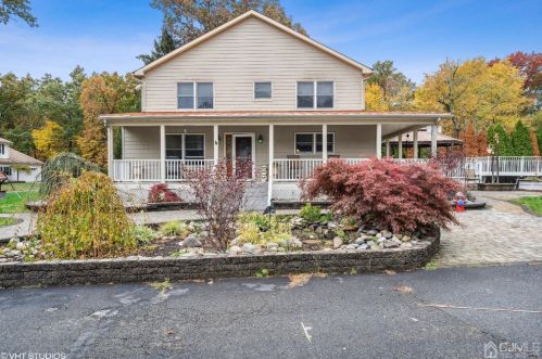 12 Miller Ave, East Brunswick, NJ 08816-5414