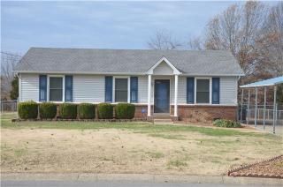 574 Donna Dr, Clarksville, TN 37042-6041