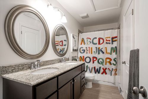 2222 107, Milwaukee WI 53226-2321 exterior