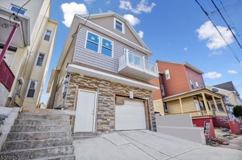 148 Walnut St, Paterson, NJ 07522-1423
