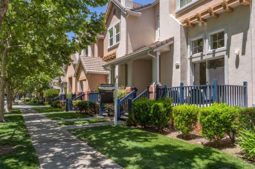 332 Whisman Station Dr, Mountain View, CA 94043-5255