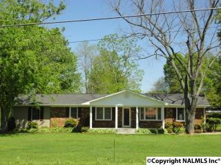 464 Elora Rd, Elora, TN 37328-4437