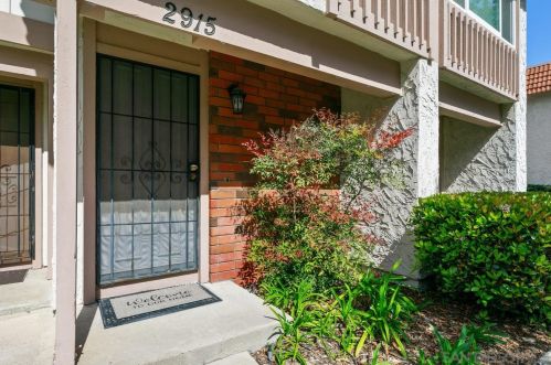 2915 Via Libertad, Carlsbad, CA 92010-8352