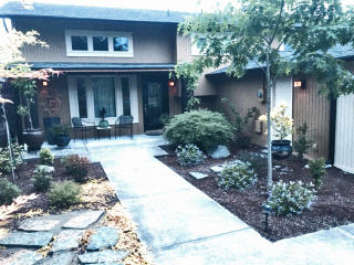 5407 16th Ave, Seattle, WA 98106-1535